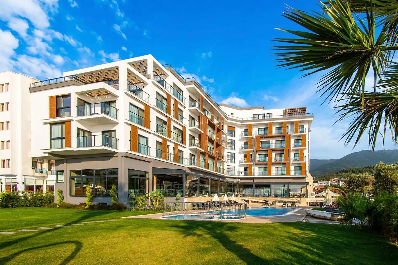 Maia Luxury Beach Hotel & Spa Guzelcamli